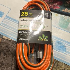 Outdoor extension cord